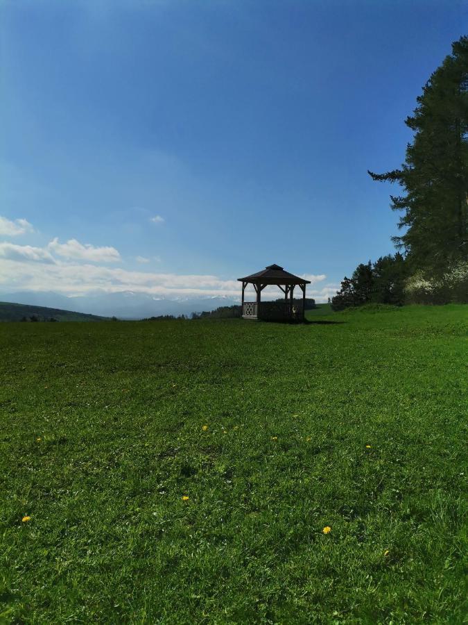 Apartman Family S Vyhladom Na Choc Lúčky Exterior foto
